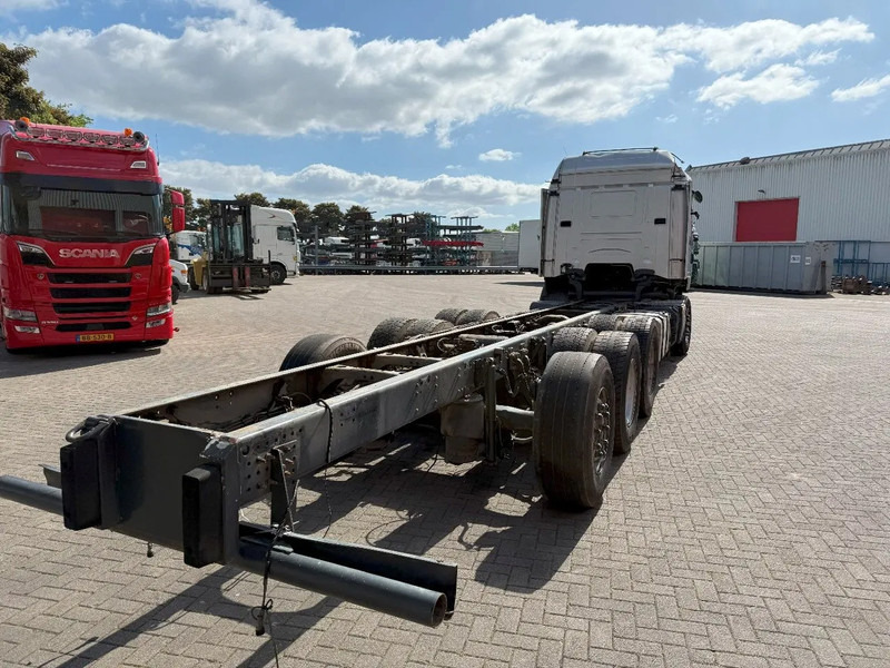 Scania R490 / 8X4 / ENGINE RUNNING / RETARDER / 9 TON FRONT AXLE / LIFT+LENKACHSE / AUTOMATIC / EURO-6 / 2017 - Châssis cabine: photos 4 Scania R490 / 8X4 / ENGINE RUNNING / RETARDER / 9 TON FRONT AXLE / LIFT+LENKACHSE / AUTOMATIC / EURO-6 / 2017 - Châssis cabine: photos 4