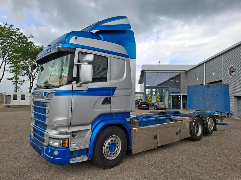 Scania R580 V8 / RETARDER / LIFT+LENKACHSE / FULL-AIR / PLATFORM 2000 KG / LEATHER / AIRCO / AUTOMATIC / EURO-6 / 2014 - Châssis cabine: photos 1 Scania R580 V8 / RETARDER / LIFT+LENKACHSE / FULL-AIR / PLATFORM 2000 KG / LEATHER / AIRCO / AUTOMATIC / EURO-6 / 2014 - Châssis cabine: photos 1
