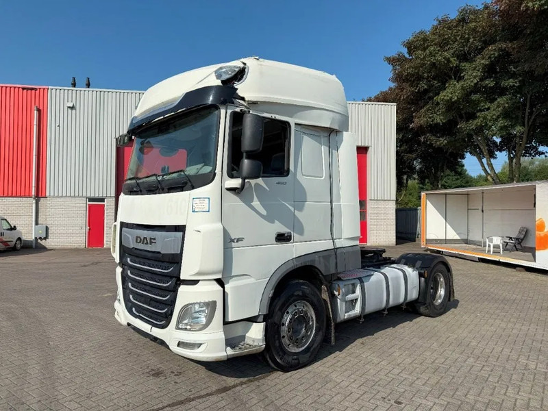 DAF XF106-480 / ENGINE RUNNING / INTARDER / HYDRAULICS / ONLY:280248 KM / PARKCOOL / LWDS / AUTOMATIC / EURO-6 / 2022 - Tracteur routier: photos 1 DAF XF106-480 / ENGINE RUNNING / INTARDER / HYDRAULICS / ONLY:280248 KM / PARKCOOL / LWDS / AUTOMATIC / EURO-6 / 2022 - Tracteur routier: photos 1