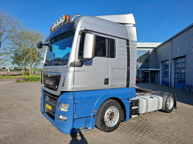 MAN TGX 18.440 / MEGA / NL TRUCK / TUV:12-02-2026 / DOUBLE TANK / PARKCOOL / ACC / LWDS / FRIDGE / 2XBED / AUTOMATIC / EURO-6 / 2016 - Tracteur routier: photos 1 MAN TGX 18.440 / MEGA / NL TRUCK / TUV:12-02-2026 / DOUBLE TANK / PARKCOOL / ACC / LWDS / FRIDGE / 2XBED / AUTOMATIC / EURO-6 / 2016 - Tracteur routier: photos 1