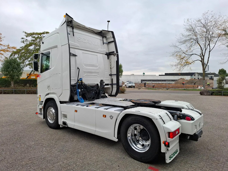 Scania NGS R580 V8 / RETARDER / HYDRAULICS / ONLY:748805 KM / FULL-AIR / SMART TACHO / ALCOA / LEATHER / SIDESKIRTS / EURO-6 / 2019 - Tracteur routier: photos 3 Scania NGS R580 V8 / RETARDER / HYDRAULICS / ONLY:748805 KM / FULL-AIR / SMART TACHO / ALCOA / LEATHER / SIDESKIRTS / EURO-6 / 2019 - Tracteur routier: photos 3