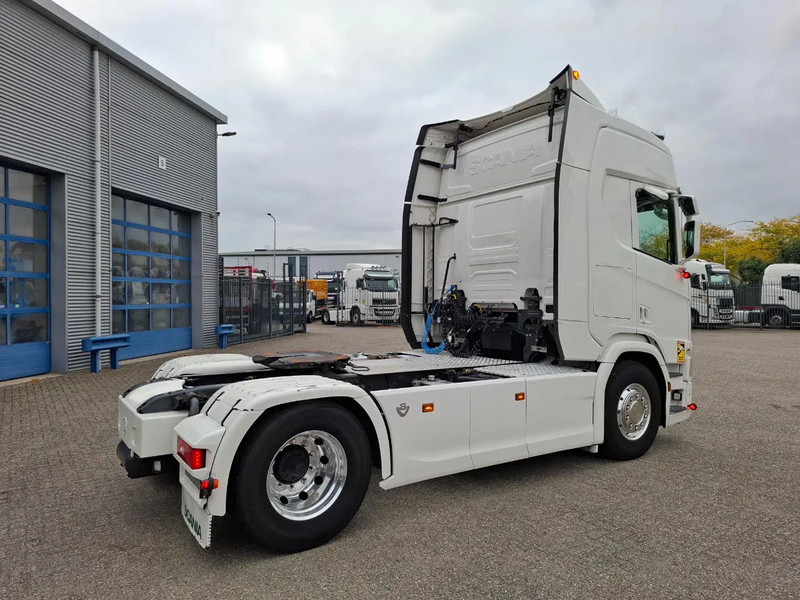 Scania NGS R580 V8 / RETARDER / HYDRAULICS / ONLY:748805 KM / FULL-AIR / SMART TACHO / ALCOA / LEATHER / SIDESKIRTS / EURO-6 / 2019 - Tracteur routier: photos 5 Scania NGS R580 V8 / RETARDER / HYDRAULICS / ONLY:748805 KM / FULL-AIR / SMART TACHO / ALCOA / LEATHER / SIDESKIRTS / EURO-6 / 2019 - Tracteur routier: photos 5