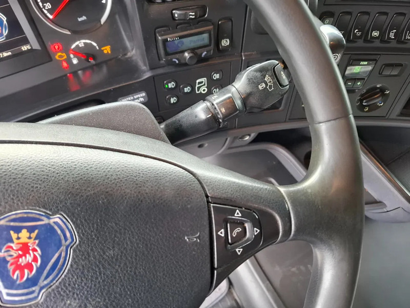 Tracteur routier Scania R450 / RETARDER / LIFT+LENKACHSE / GERMAN TRUCK / MEGA / FIFTH WHEEL HEIGHT:100CM / PARK-AIRCO / LWDS / EURO-6 / 2016: photos 15 Tracteur routier Scania R450 / RETARDER / LIFT+LENKACHSE / GERMAN TRUCK / MEGA / FIFTH WHEEL HEIGHT:100CM / PARK-AIRCO / LWDS / EURO-6 / 2016: photos 15