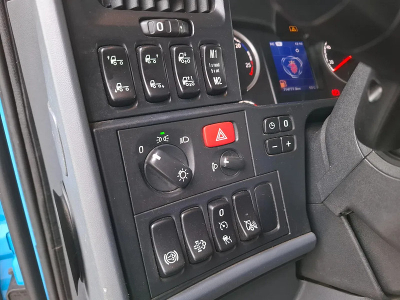 Tracteur routier Scania R450 / RETARDER / LIFT+LENKACHSE / GERMAN TRUCK / MEGA / FIFTH WHEEL HEIGHT:100CM / PARK-AIRCO / LWDS / EURO-6 / 2016: photos 19 Tracteur routier Scania R450 / RETARDER / LIFT+LENKACHSE / GERMAN TRUCK / MEGA / FIFTH WHEEL HEIGHT:100CM / PARK-AIRCO / LWDS / EURO-6 / 2016: photos 19