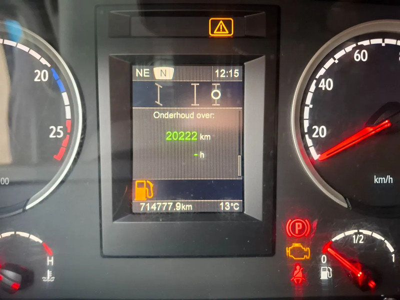 Tracteur routier Scania R450 / RETARDER / LIFT+LENKACHSE / GERMAN TRUCK / MEGA / FIFTH WHEEL HEIGHT:100CM / PARK-AIRCO / LWDS / EURO-6 / 2016: photos 18 Tracteur routier Scania R450 / RETARDER / LIFT+LENKACHSE / GERMAN TRUCK / MEGA / FIFTH WHEEL HEIGHT:100CM / PARK-AIRCO / LWDS / EURO-6 / 2016: photos 18