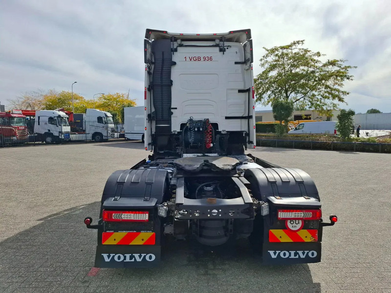 Volvo FH4-460 / VEB+ / HYDRAULICS / GEN2 V2 SMART TACHO / LWDS / SIDESKIRTS / FRIDGE / EURO-6 / 2018 - Tracteur routier: photos 4 Volvo FH4-460 / VEB+ / HYDRAULICS / GEN2 V2 SMART TACHO / LWDS / SIDESKIRTS / FRIDGE / EURO-6 / 2018 - Tracteur routier: photos 4