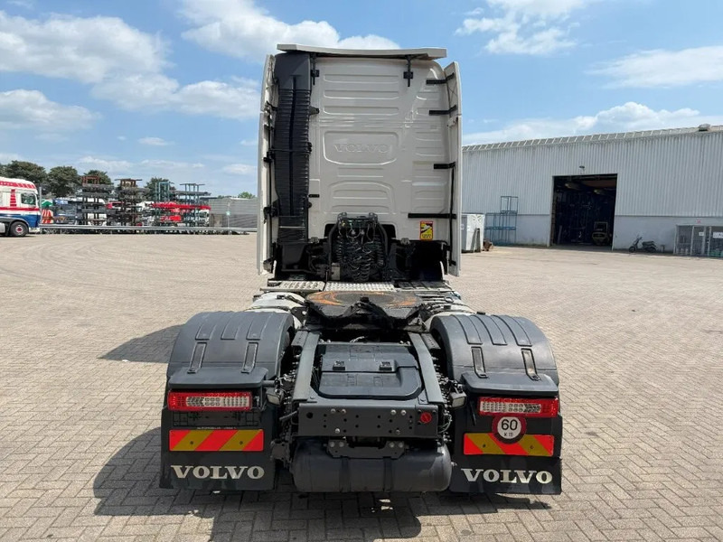 Volvo FH4-460 / XL / ENGINE RUNNING / VEB+ / DOUBLE TANK / ACC / LWDS / AUTOMATIC / EURO-6 / 2019 - Tracteur routier: photos 4 Volvo FH4-460 / XL / ENGINE RUNNING / VEB+ / DOUBLE TANK / ACC / LWDS / AUTOMATIC / EURO-6 / 2019 - Tracteur routier: photos 4