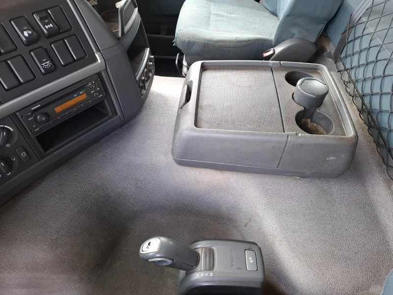 Tracteur routier Volvo FM11-410 / RETARDER / AIRCO / AUTOMATIC / EURO-5 / 2011: photos 20 Tracteur routier Volvo FM11-410 / RETARDER / AIRCO / AUTOMATIC / EURO-5 / 2011: photos 20