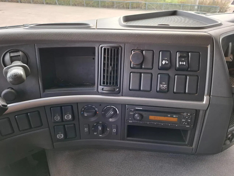 Tracteur routier Volvo FM11-410 / RETARDER / AIRCO / AUTOMATIC / EURO-5 / 2011: photos 17 Tracteur routier Volvo FM11-410 / RETARDER / AIRCO / AUTOMATIC / EURO-5 / 2011: photos 17