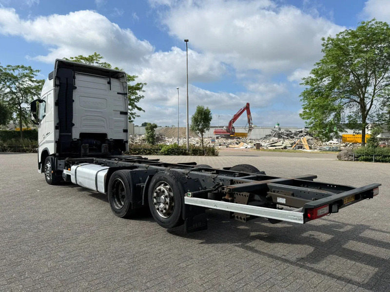Volvo FH4-420 / NL TRUCK / DOUBLE TANK / PARKCOOL / BDF / VEB? / LWDS / FRIDGE / FULL-AIR / LIFT AXLE / AUTOMATIC / EURO-6 / 2016 - Camion porte-conteneur/ Caisse mobile: photos 3 Volvo FH4-420 / NL TRUCK / DOUBLE TANK / PARKCOOL / BDF / VEB? / LWDS / FRIDGE / FULL-AIR / LIFT AXLE / AUTOMATIC / EURO-6 / 2016 - Camion porte-conteneur/ Caisse mobile: photos 3