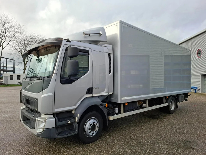 Volvo FL 240 / ONLY:340697 KM / BIG PLATFORM 2TON / TUV:29-01-2026 / LWDS / NAVI / SIDE DOOR / AUTOMATIC / EURO-6 / 2018 - Camion fourgon: photos 1 Volvo FL 240 / ONLY:340697 KM / BIG PLATFORM 2TON / TUV:29-01-2026 / LWDS / NAVI / SIDE DOOR / AUTOMATIC / EURO-6 / 2018 - Camion fourgon: photos 1