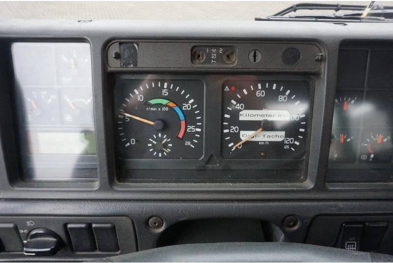 Volvo FM12-420 / ENGINE RUNNING / 4X4 / HYDRAULICS / BIG AXLE / ONLY:510426 KM / FULL STEEL / EURO-3 / 2001 — crédit-bail Volvo FM12-420 / ENGINE RUNNING / 4X4 / HYDRAULICS / BIG AXLE / ONLY:510426 KM / FULL STEEL / EURO-3 / 2001: photos 18