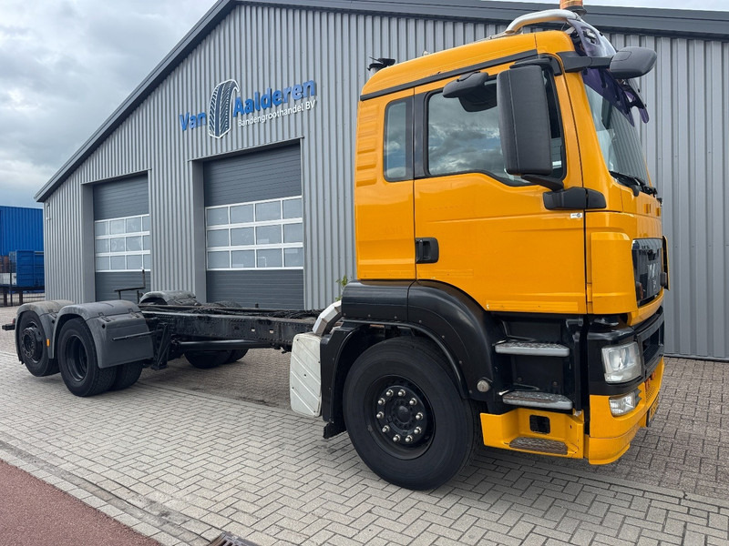 MAN TGS 26.360 6x2, Manual Gear, Steering Axle - Camion fourgon: photos 1 MAN TGS 26.360 6x2, Manual Gear, Steering Axle - Camion fourgon: photos 1