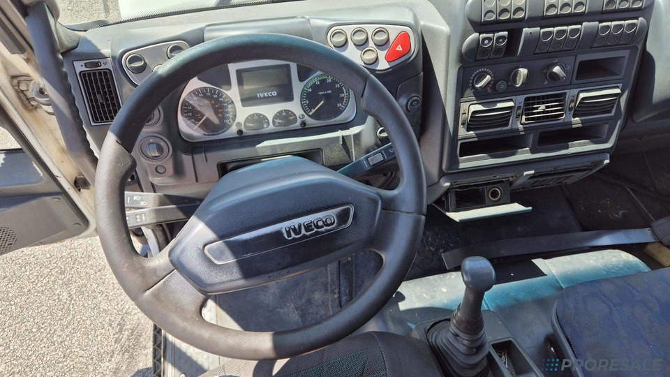 IVECO EUROCARGO ML 80E17 - valník - Camion plateau: photos 5 IVECO EUROCARGO ML 80E17 - valník - Camion plateau: photos 5