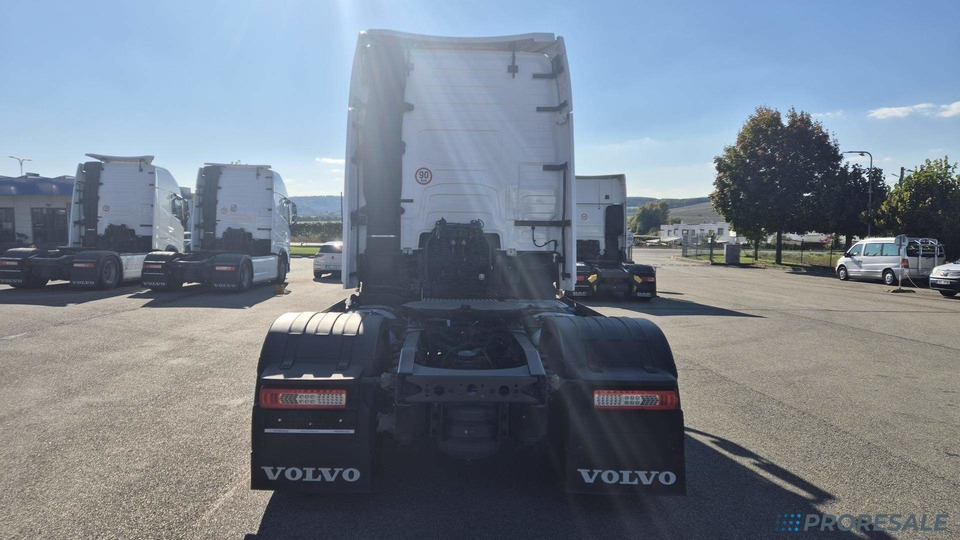 VOLVO FH 460 GLOBE XL EURO 6 TURBOCOMPOUND - Tracteur routier: photos 3 VOLVO FH 460 GLOBE XL EURO 6 TURBOCOMPOUND - Tracteur routier: photos 3