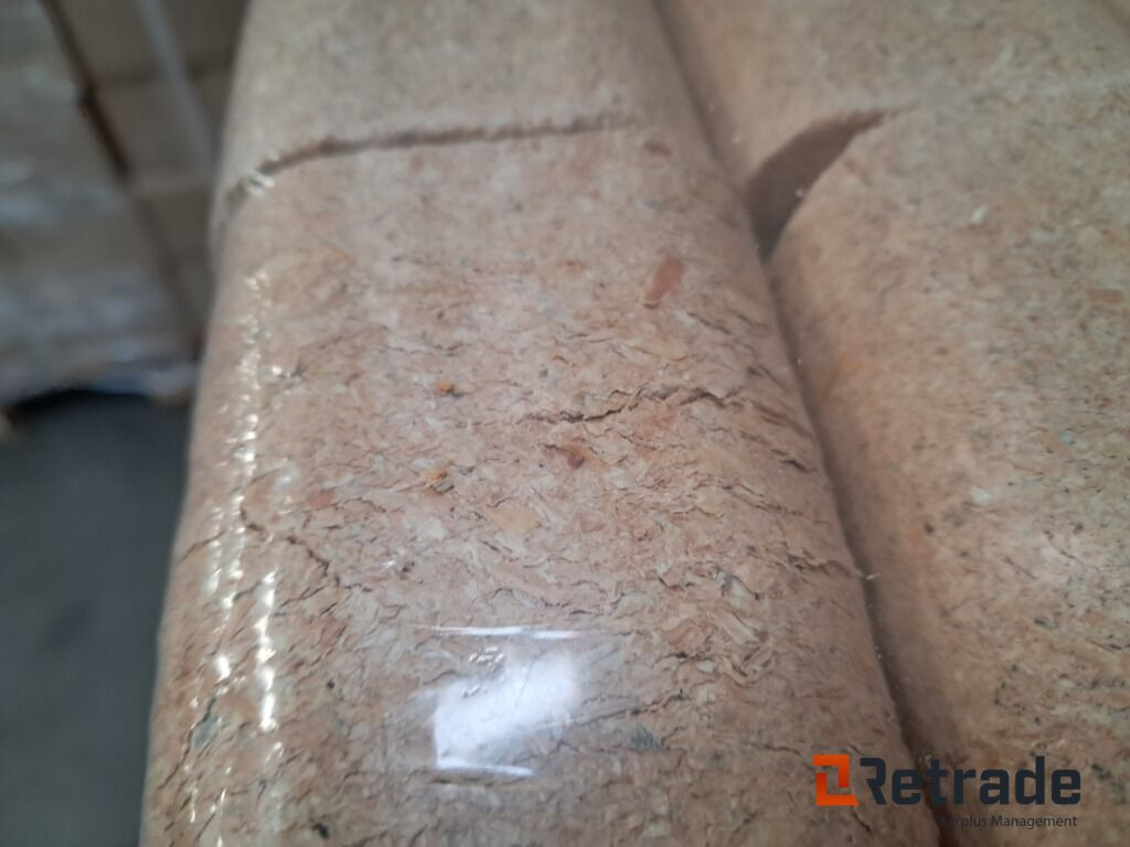 15 paller RUF træbriketter - L'équipement de construction: photos 5 15 paller RUF træbriketter - L'équipement de construction: photos 5