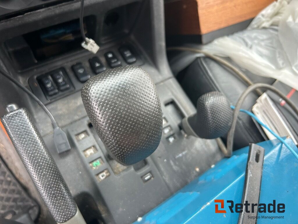 2000 Personbil MITSUBISHI PAJERO GLS 8 (Rep objekt) - Voiture: photos 5 2000 Personbil MITSUBISHI PAJERO GLS 8 (Rep objekt) - Voiture: photos 5