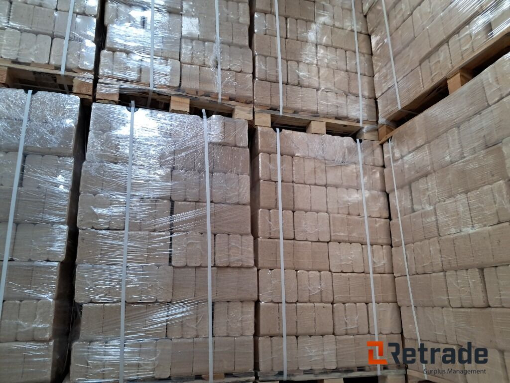 5 paller RUF træbriketter - L'équipement de construction: photos 1 5 paller RUF træbriketter - L'équipement de construction: photos 1