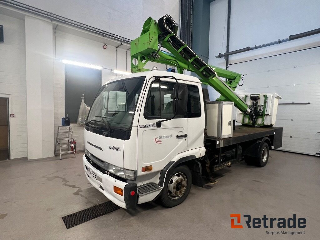 Crane truck NISSAN MK822 + Nifty lift V160 - Camion avec nacelle: photos 3 Crane truck NISSAN MK822 + Nifty lift V160 - Camion avec nacelle: photos 3