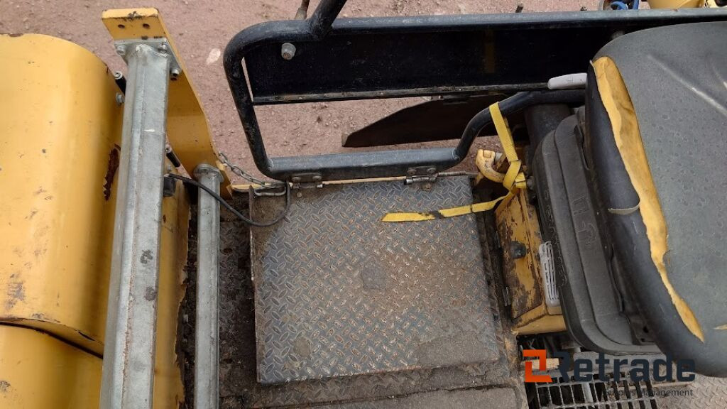 Engins de chantier CATAPILLAR AP300: photos 48