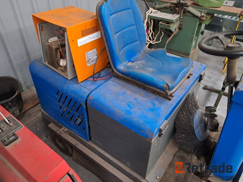 Fejemaskine ISAL 110 E - Engins de chantier: photos 5 Fejemaskine ISAL 110 E - Engins de chantier: photos 5