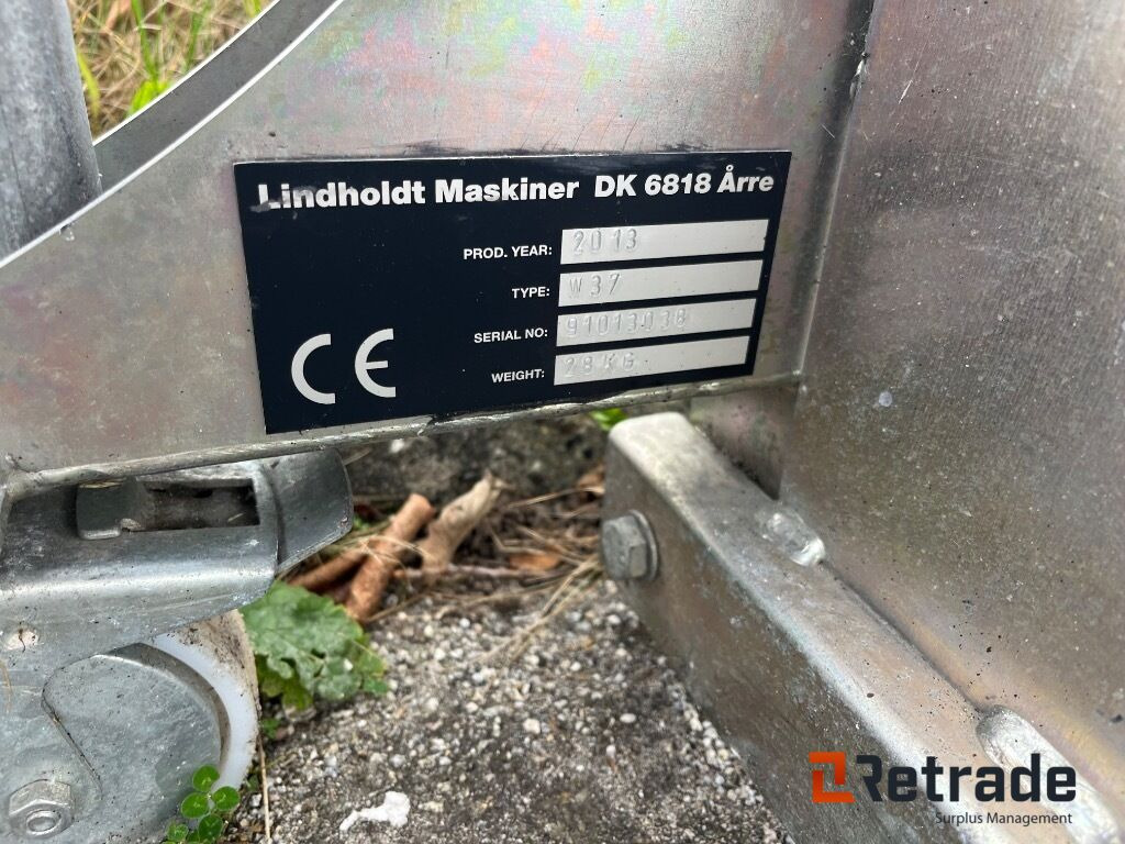 Fejeudstyr VITRA FS 1010 Fejesug enhed VITRA Feje sugeanlæg. - Engins de chantier: photos 5 Fejeudstyr VITRA FS 1010 Fejesug enhed VITRA Feje sugeanlæg. - Engins de chantier: photos 5