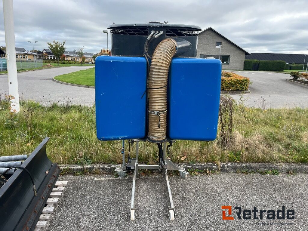 Fejeudstyr VITRA FS 1010 Fejesug enhed VITRA Feje sugeanlæg. - Engins de chantier: photos 3 Fejeudstyr VITRA FS 1010 Fejesug enhed VITRA Feje sugeanlæg. - Engins de chantier: photos 3