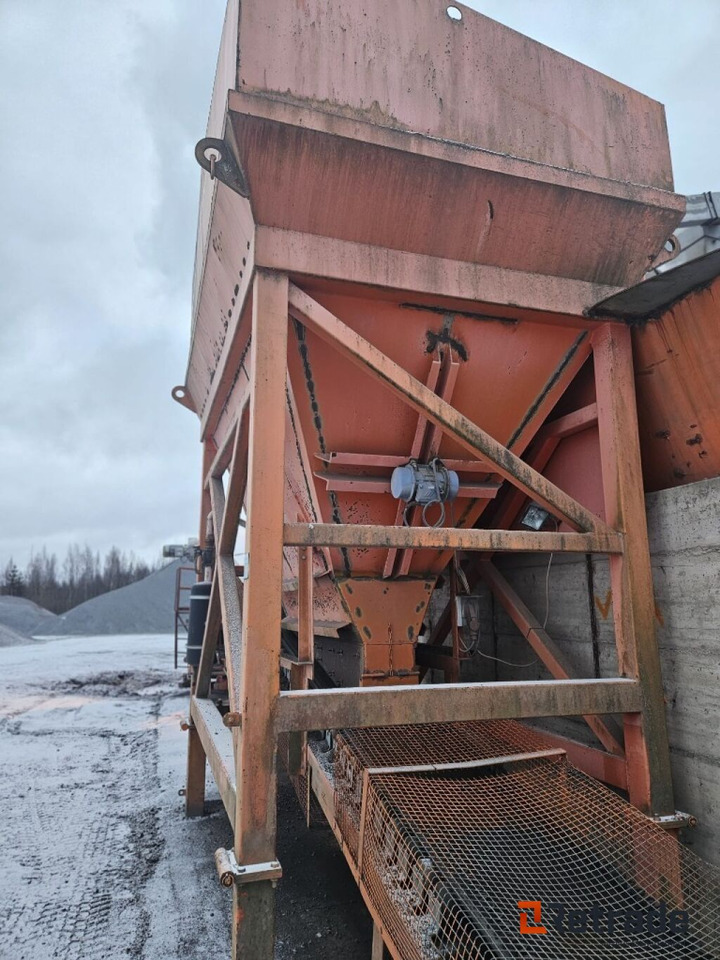 RC Feed Silo Amomatic RC-120 - Engins de chantier: photos 2 RC Feed Silo Amomatic RC-120 - Engins de chantier: photos 2