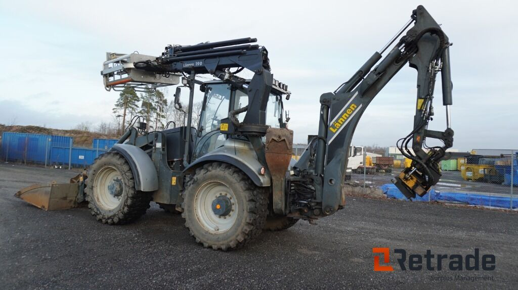 Traktorgrävare Lännen 8800 i 190 lift med korg och vagn - Engins de chantier: photos 5 Traktorgrävare Lännen 8800 i 190 lift med korg och vagn - Engins de chantier: photos 5