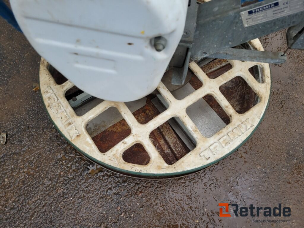 Glättare Tremix G 610 E eldriven - L'équipement de construction: photos 5 Glättare Tremix G 610 E eldriven - L'équipement de construction: photos 5