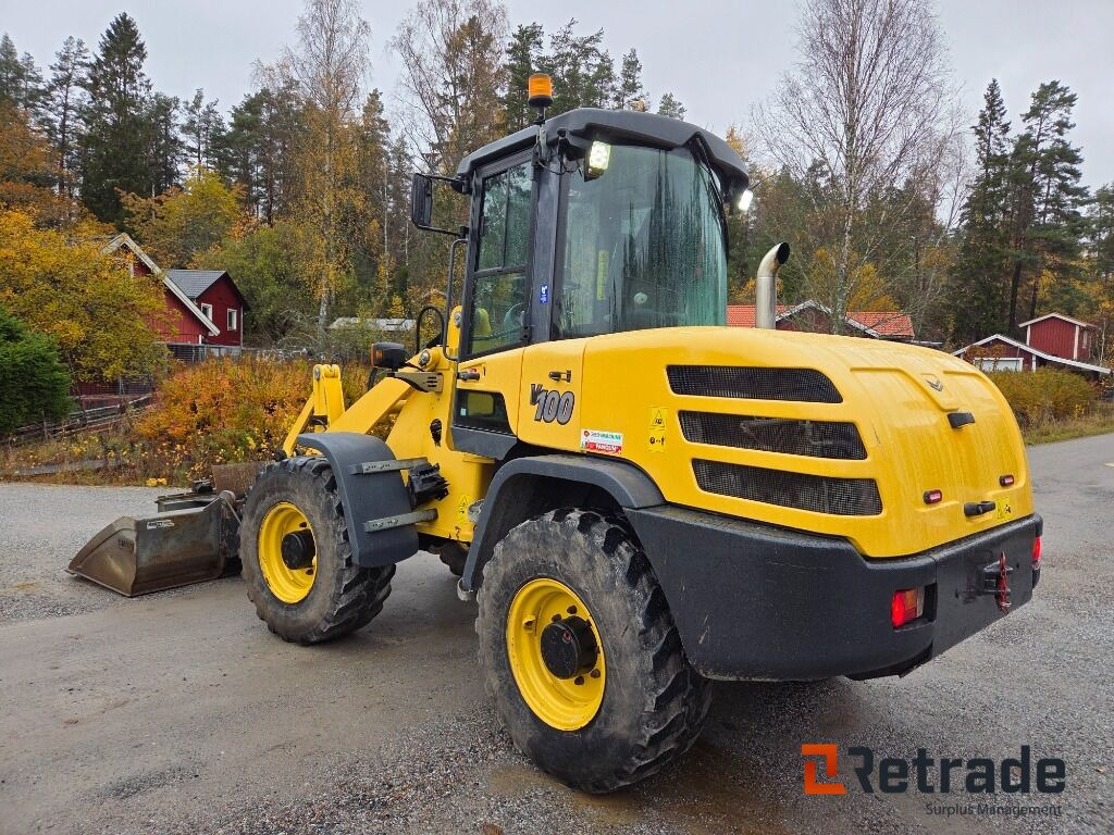 Hjullastare Yanmar V100 Med Vikplog och Sandskopa Panolinolja - Chargeuse sur pneus: photos 4 Hjullastare Yanmar V100 Med Vikplog och Sandskopa Panolinolja - Chargeuse sur pneus: photos 4