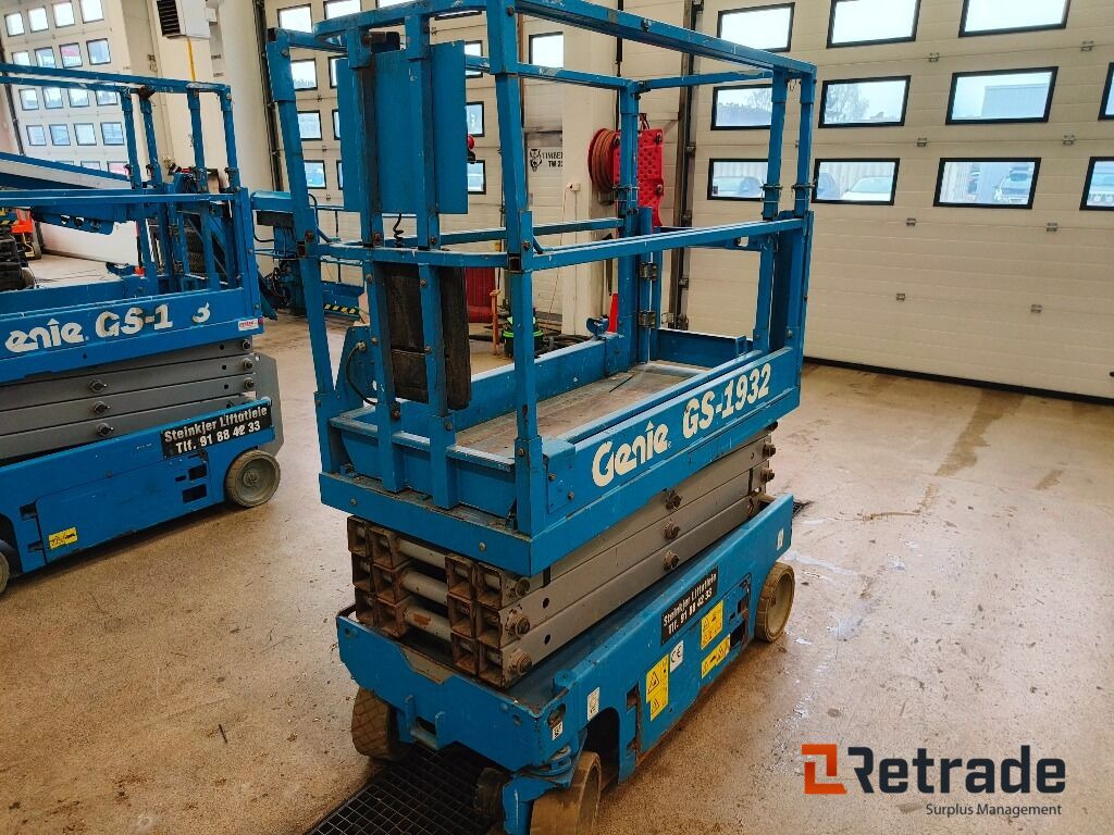 Sakselift Genie GS-1932 - Nacelle ciseaux: photos 3 Sakselift Genie GS-1932 - Nacelle ciseaux: photos 3