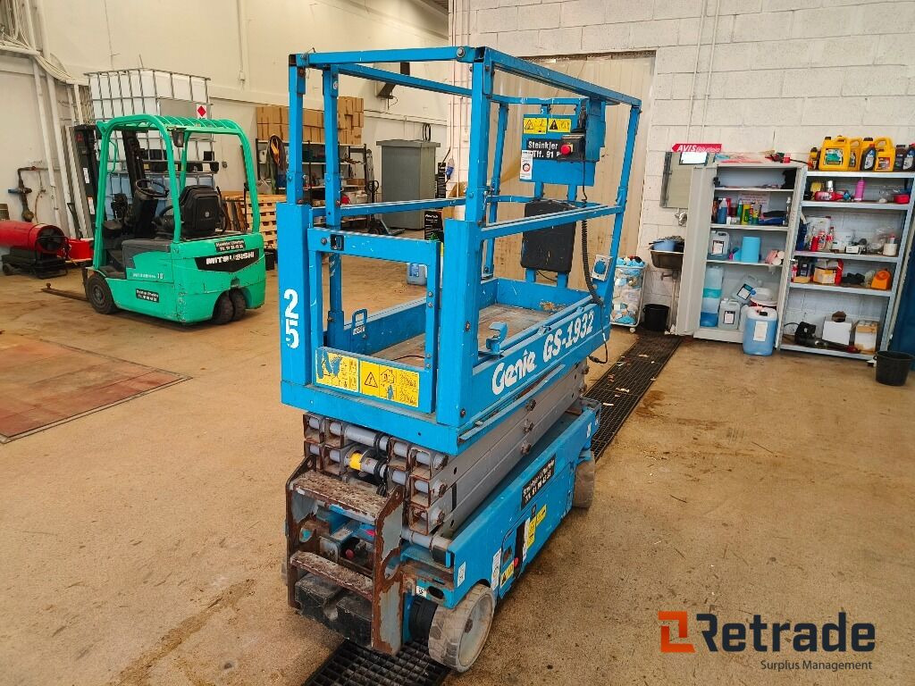 Sakselift Genie GS-1932 - Nacelle ciseaux: photos 1 Sakselift Genie GS-1932 - Nacelle ciseaux: photos 1