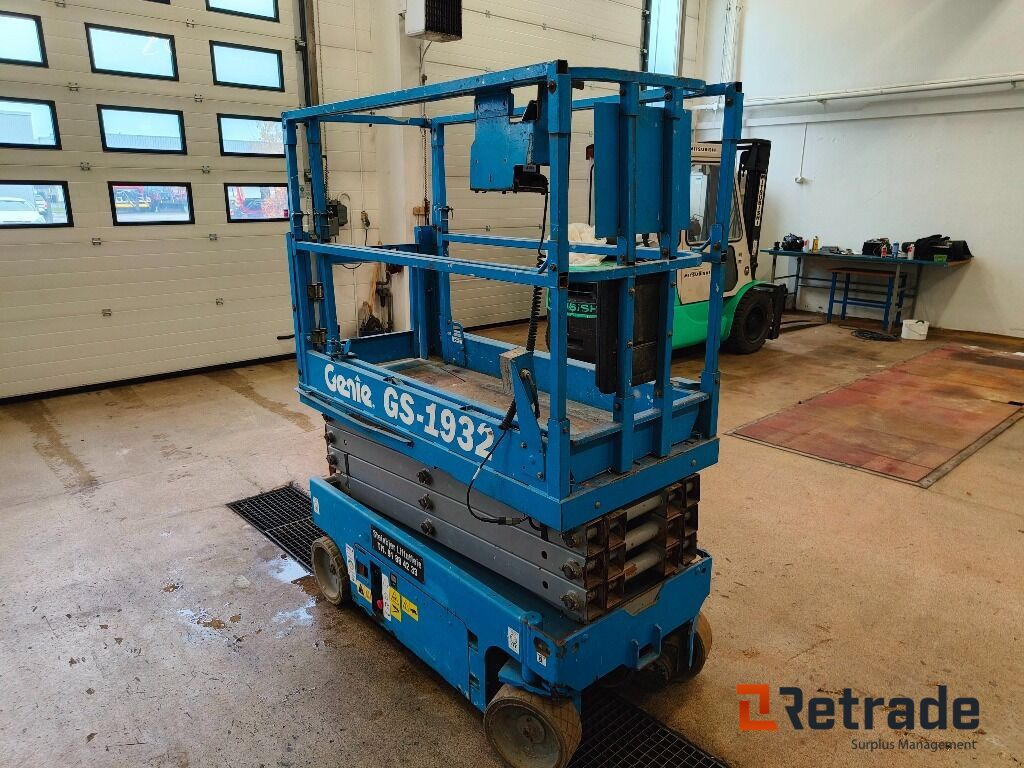 Sakselift Genie GS-1932 - Nacelle ciseaux: photos 4 Sakselift Genie GS-1932 - Nacelle ciseaux: photos 4