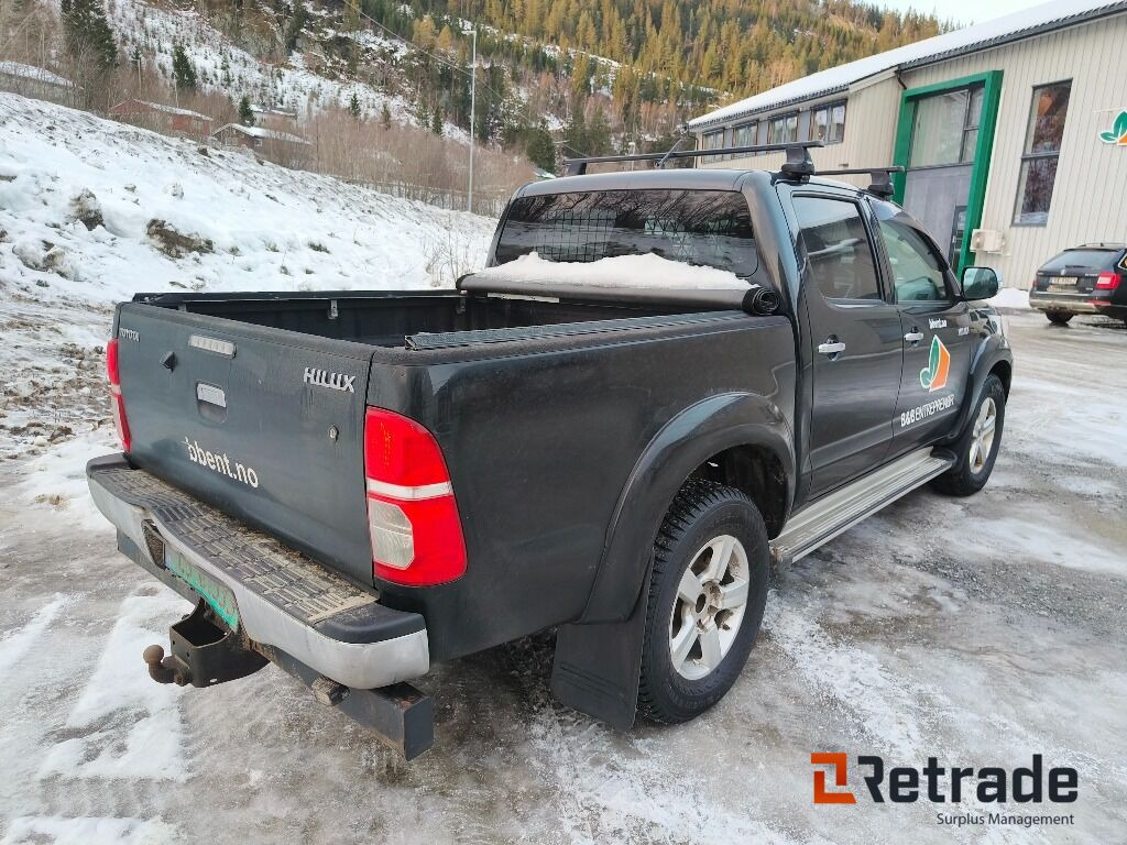 TOYOTA Hilux 4WD - Voiture: photos 4 TOYOTA Hilux 4WD - Voiture: photos 4