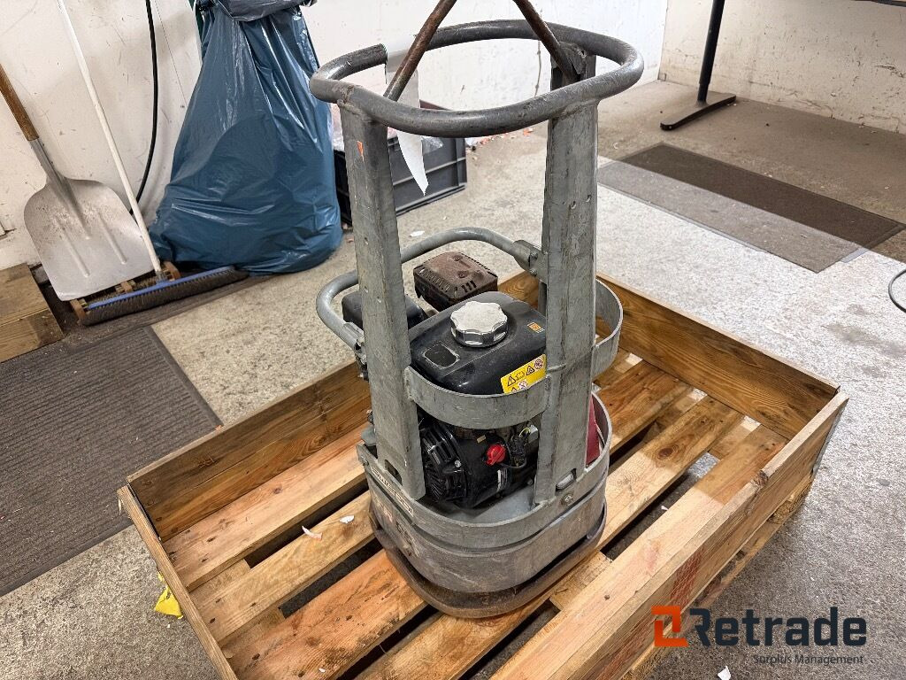 Vibroplatta Swepac FB85 - L'équipement de construction: photos 3 Vibroplatta Swepac FB85 - L'équipement de construction: photos 3