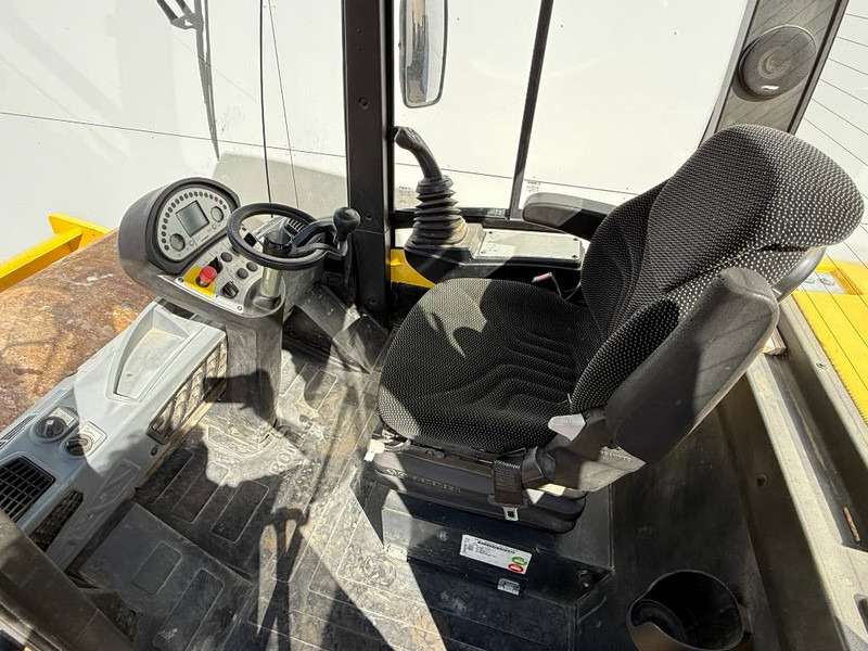 Compacteur Bomag BW211DH-5 - German Machine / Only 1311 Hours: photos 8 Compacteur Bomag BW211DH-5 - German Machine / Only 1311 Hours: photos 8