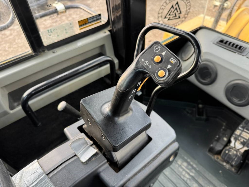 Chargeuse sur pneus Cat 988K - German Machine / Quick Coupler: photos 10 Chargeuse sur pneus Cat 988K - German Machine / Quick Coupler: photos 10