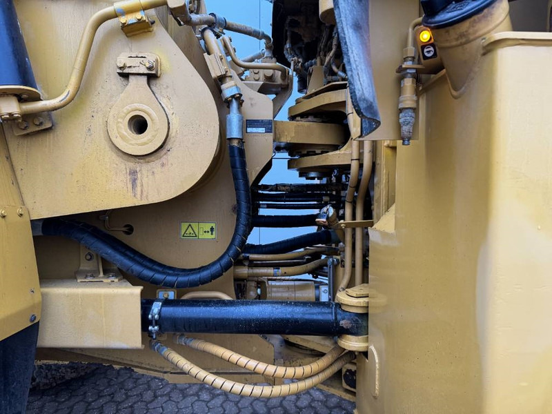 Chargeuse sur pneus Cat 988K - German Machine / Quick Coupler: photos 18 Chargeuse sur pneus Cat 988K - German Machine / Quick Coupler: photos 18