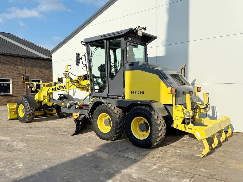 HBM BG110T-5 - Front Blade + Ripper / TRIMBLE AS400 - Niveleuse: photos 2 HBM BG110T-5 - Front Blade + Ripper / TRIMBLE AS400 - Niveleuse: photos 2