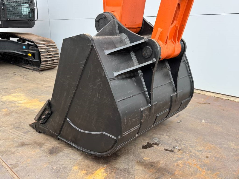 Pelle sur chenille Hitachi ZX70-LCH - Hammer Lines / Isuzu Engine: photos 17