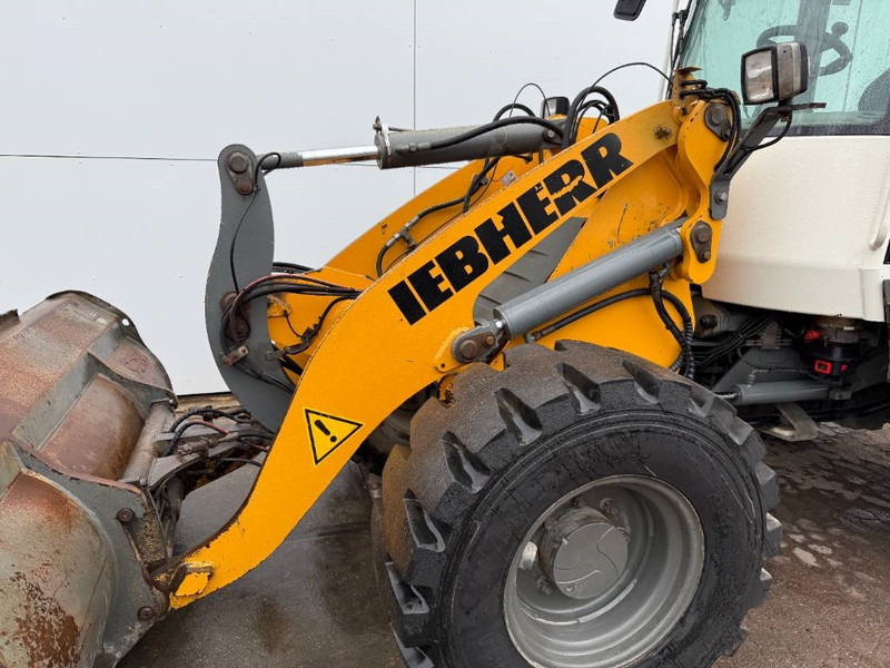 Chargeuse sur pneus Liebherr L509 Stereo - German Machine / Automatic Greasing: photos 14 Chargeuse sur pneus Liebherr L509 Stereo - German Machine / Automatic Greasing: photos 14