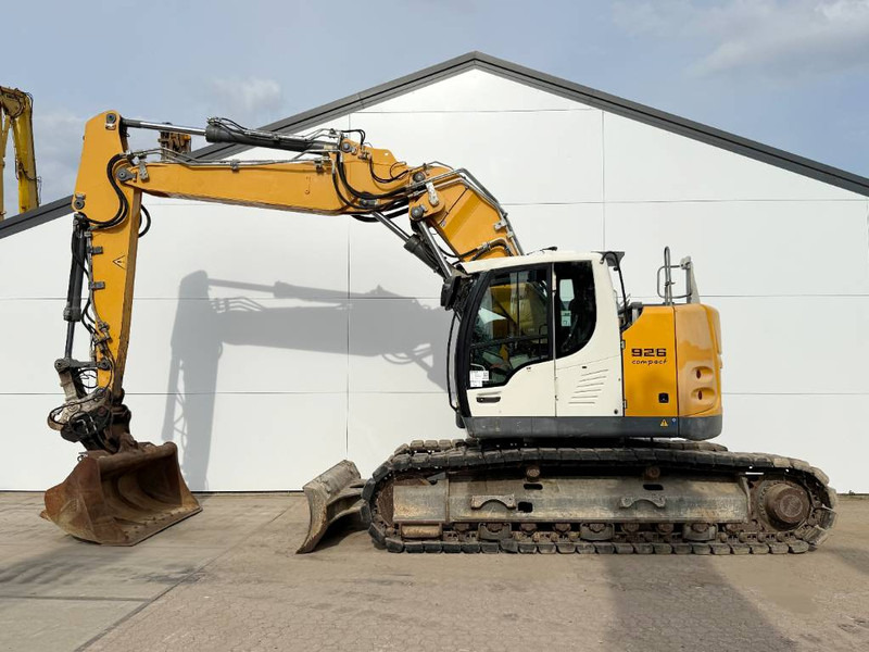Liebherr R926 Compact - Triple Boom / Tilting Bucket - Pelle sur chenille: photos 1 Liebherr R926 Compact - Triple Boom / Tilting Bucket - Pelle sur chenille: photos 1