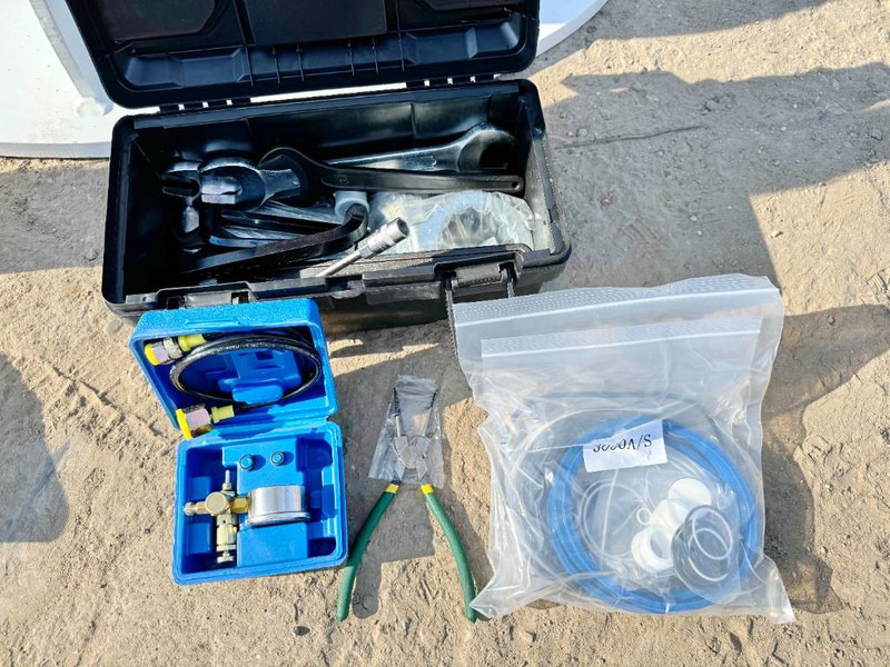 Marteau hydraulique pour Engins de chantier Maxx 3000 hammer / 27-40 Ton / Hydraulic Breaker /: photos 8 Marteau hydraulique pour Engins de chantier Maxx 3000 hammer / 27-40 Ton / Hydraulic Breaker /: photos 8