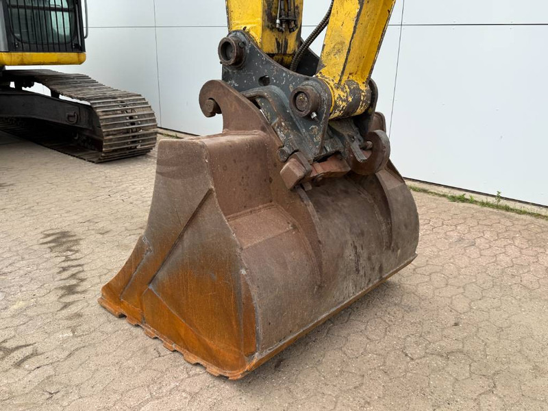 Pelle sur chenille New Holland E215LC - German Machine / Hammer Lines: photos 15