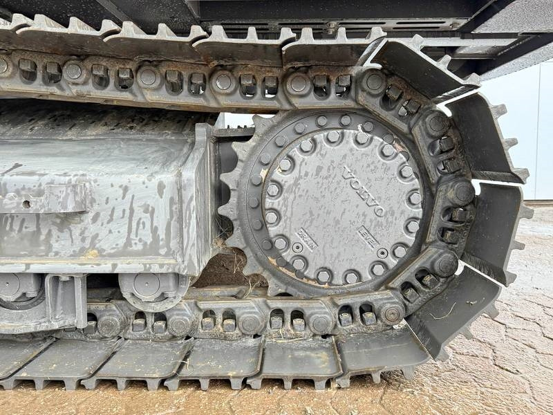 Pelle sur chenille neuf Volvo EC220D - NEW / UNUSED / 2025 Model: photos 14 Pelle sur chenille neuf Volvo EC220D - NEW / UNUSED / 2025 Model: photos 14