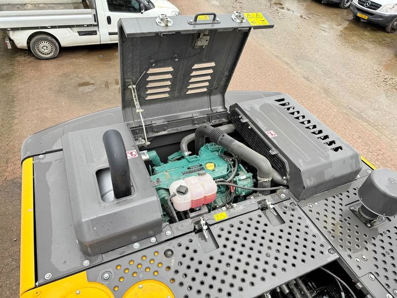 Pelle sur chenille neuf Volvo EC220D - NEW / UNUSED / 2025 Model: photos 18 Pelle sur chenille neuf Volvo EC220D - NEW / UNUSED / 2025 Model: photos 18