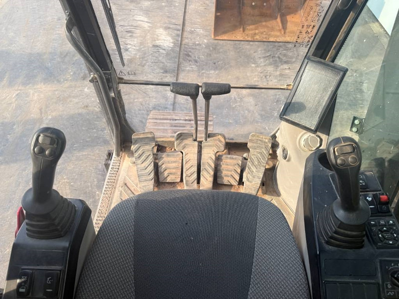 Pelle sur chenille Volvo EC300ENL - Oilquick / Triple Boom / Tilting Bucket: photos 9