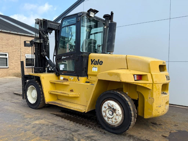Yale GDP120DB - Triplex / Side Shift / Fork Positioners - Chariot élévateur diesel: photos 4 Yale GDP120DB - Triplex / Side Shift / Fork Positioners - Chariot élévateur diesel: photos 4