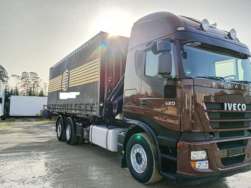 Iveco AS260S42Y/FS - Camion à rideaux coulissants, Camion grue: photos 3 Iveco AS260S42Y/FS - Camion à rideaux coulissants, Camion grue: photos 3